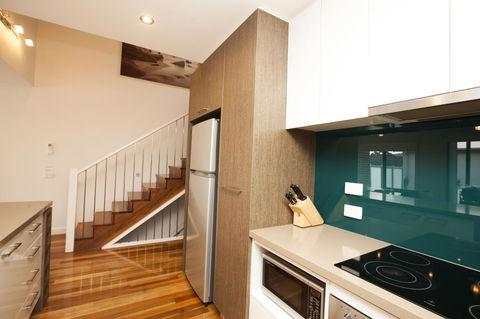 7 Falls Apartments - NT Tourism 9