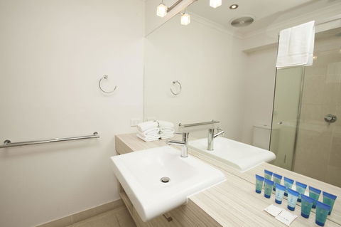 7 Falls Apartments - NT Tourism 19