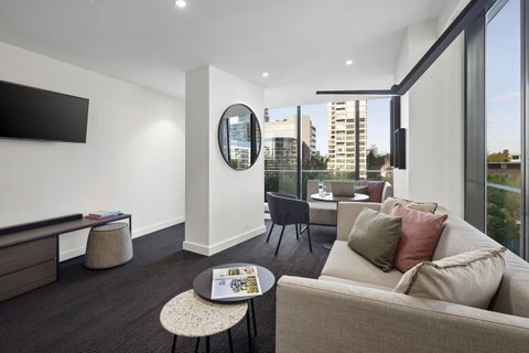 Quest St Kilda Road - Accommodation NT 10
