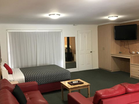 Beachcomber Motel & Apartments - NT Tourism 11