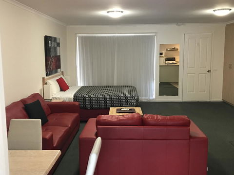 Beachcomber Motel & Apartments - NT Tourism 12