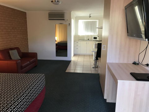 Beachcomber Motel & Apartments - NT Tourism 7