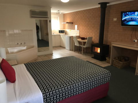Beachcomber Motel & Apartments - NT Tourism 2
