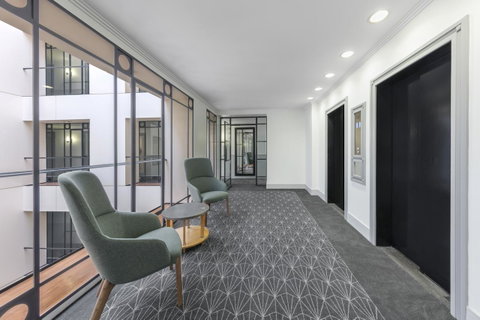 The Savoy Hotel On Little Collins Melbourne - Accommodation NT 10