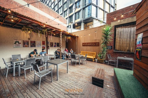 Nomads Melbourne Backpackers - Accommodation NT 6