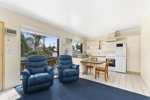 Allambi Holiday Apartments - Accommodation NT 9