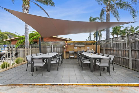 Allambi Holiday Apartments - Accommodation NT 10
