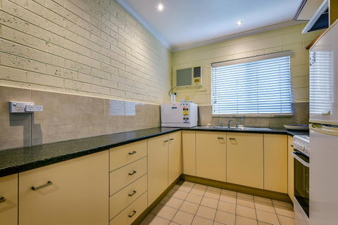 Allambi Holiday Apartments - Accommodation NT 41