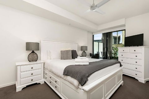 Melbourne Holiday Apartments Flinders Wharf - Accommodation NT 38