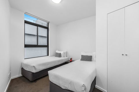 Melbourne Holiday Apartments Flinders Wharf - Accommodation NT 29