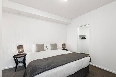 Melbourne Holiday Apartments Flinders Wharf - Accommodation NT 13
