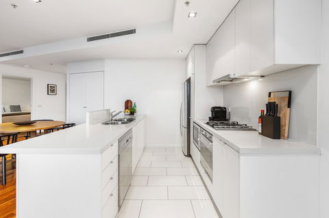 Melbourne Holiday Apartments Flinders Wharf - Accommodation NT 12