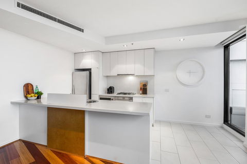 Melbourne Holiday Apartments Flinders Wharf - Accommodation NT 7