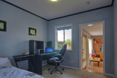 Jacaranda House - Accommodation NT 7