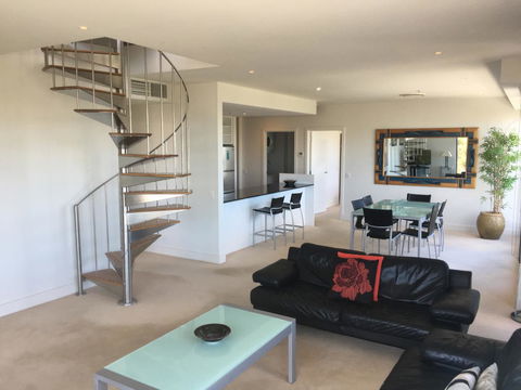 Geelong Waterfront Penthouse Apartment - Accommodation NT 3