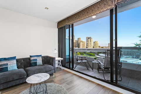 Waterfront Melbourne Apartments - NT Tourism 25