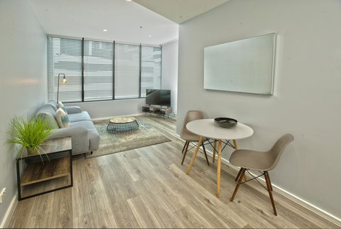 Waterfront Melbourne Apartments - NT Tourism 16