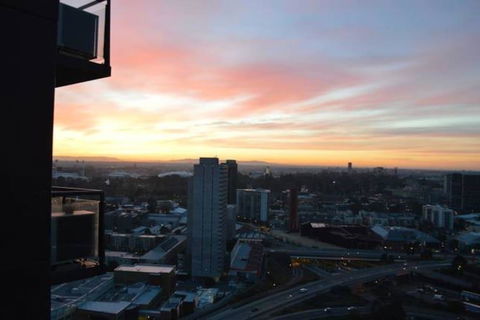 3BR Apartment At Victoria Tower Southbank - NT Tourism 20
