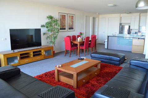 3BR Apartment At Victoria Tower Southbank - NT Tourism 0