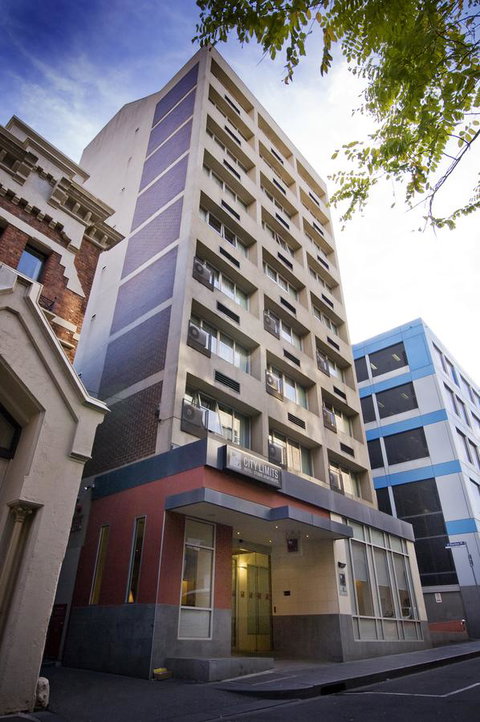City Limits Hotel Apartments - Accommodation NT 17