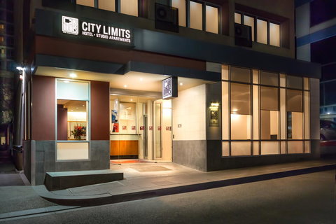 City Limits Hotel Apartments - Accommodation NT 23