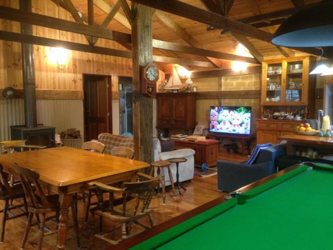 Mud Hollow Barn - Accommodation NT 7