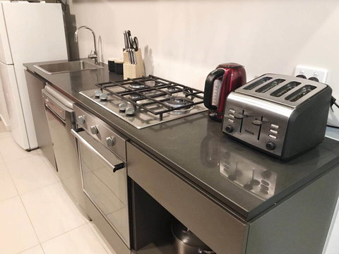 Sky City Serviced Apartment - Accommodation NT 16