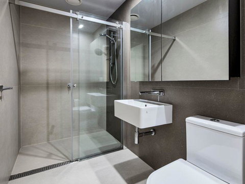 Sky City Serviced Apartment - Accommodation NT 19