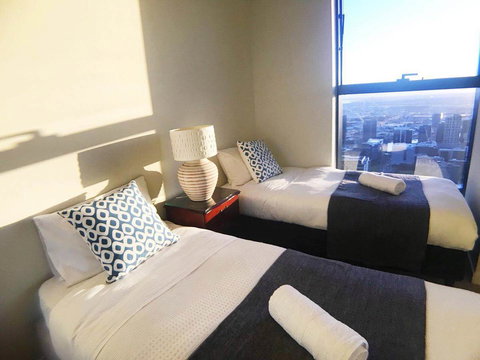 Sky City Serviced Apartment - Accommodation NT 17