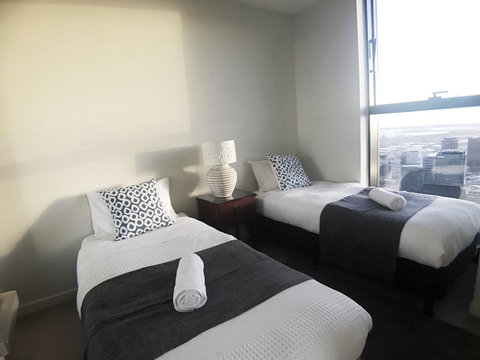 Sky City Serviced Apartment - Accommodation NT 10