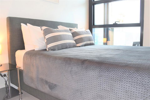 Executive Stay Little Collins Street - Accommodation NT 13