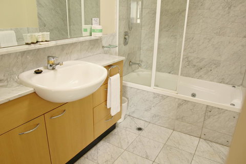 HarbourView Apartment Hotel (now Arrow On Spencer) - Accommodation NT 9