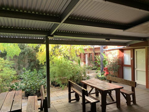 CROWN CENTRAL BUSINESS DISTRICT MOTEL - NO UNDER 18s - NT Tourism 2
