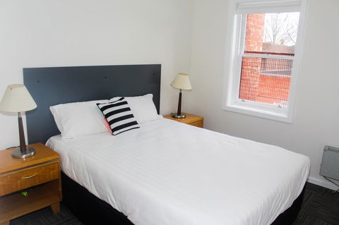 CROWN CENTRAL BUSINESS DISTRICT MOTEL - NO UNDER 18s - NT Tourism 41