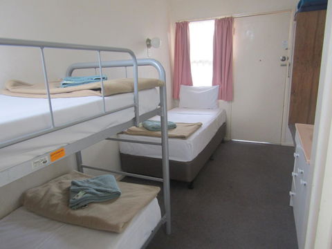 Twin City Motor Inn - Accommodation NT 19