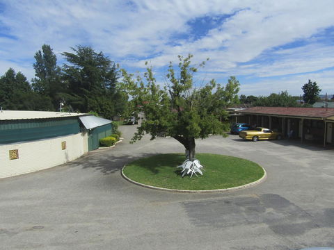 Twin City Motor Inn - Accommodation NT 6