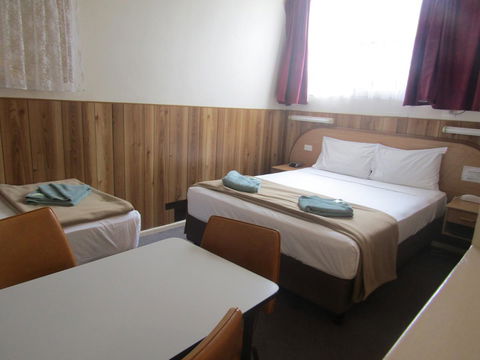 Twin City Motor Inn - Accommodation NT 24