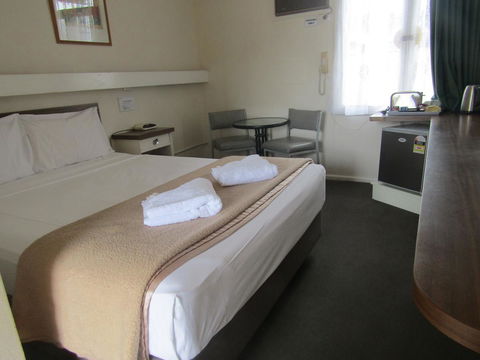 Twin City Motor Inn - Accommodation NT 33