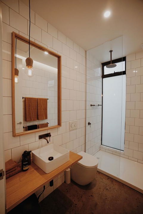 THE WAREHOUSE APARTMENTS - Accommodation NT 14