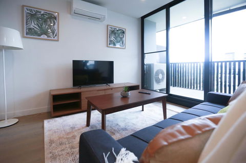 Box Hill 2 Bedroom Apt (La Maison) 02 - Accommodation NT 2