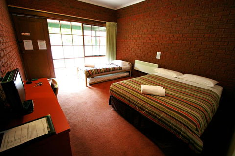 The Harrietville Snowline Hotel - NT Tourism 7