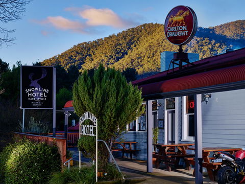 The Harrietville Snowline Hotel - NT Tourism 0