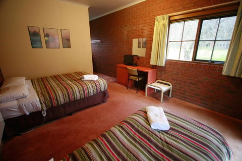 The Harrietville Snowline Hotel - NT Tourism 2