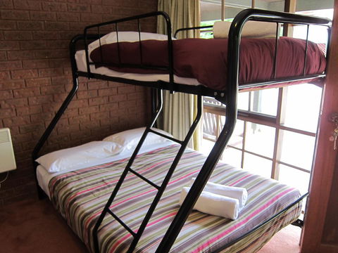 The Harrietville Snowline Hotel - NT Tourism 19