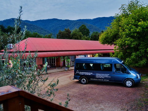 The Harrietville Snowline Hotel - NT Tourism 1