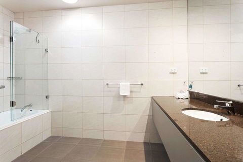 Quality Hotel Bayside Geelong - Accommodation NT 11