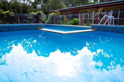 Sanctuary House Resort Motel - Accommodation NT 25