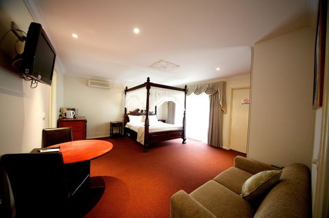 Sanctuary House Resort Motel - Accommodation NT 10