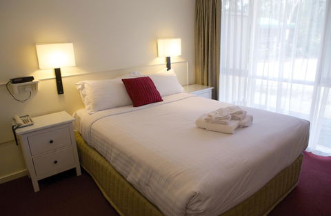 Sanctuary House Resort Motel - Accommodation NT 9