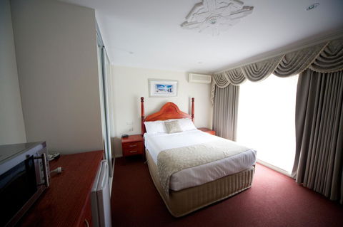 Sanctuary House Resort Motel - Accommodation NT 8